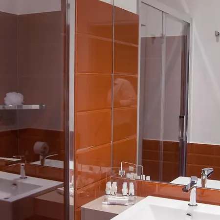 Lahouse By Premium Collection 招待所