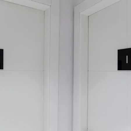 Lahouse By Premium Collection Pensión